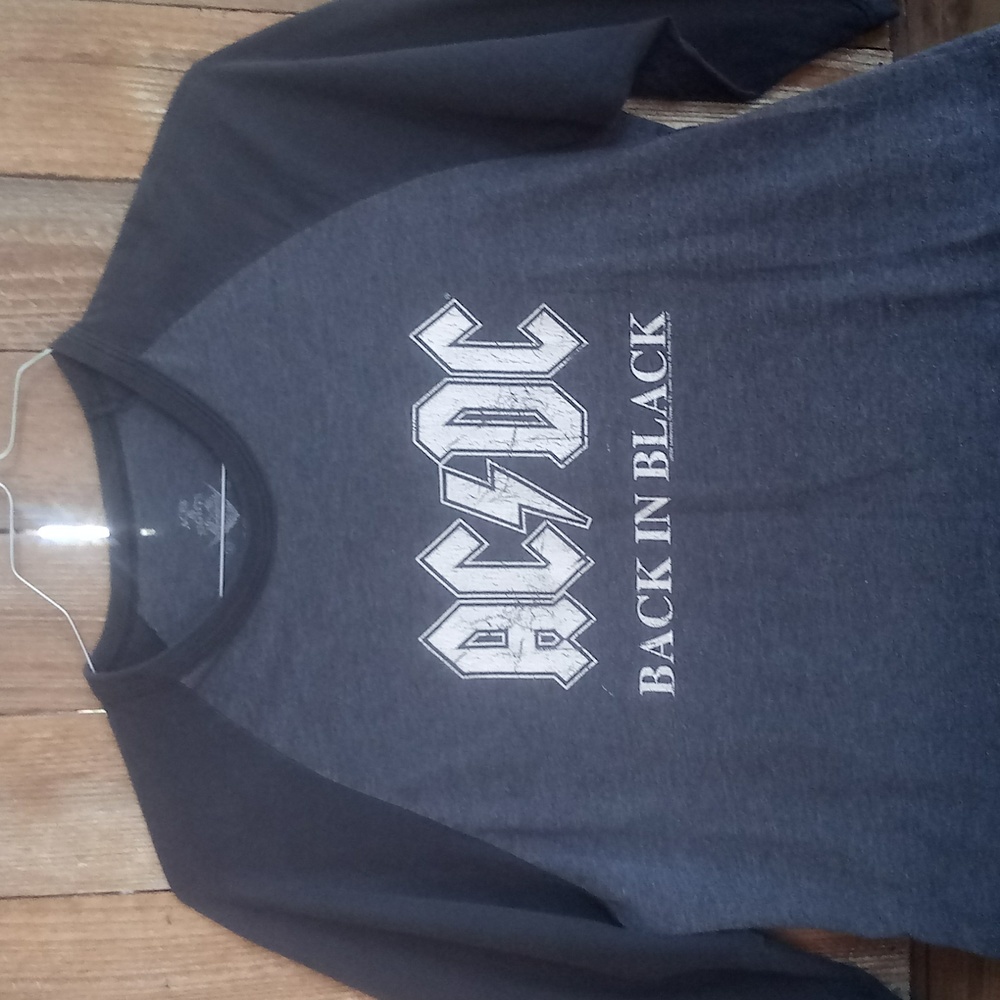ACDC Tee Shirt Woman's Large - Picture 2 of 4